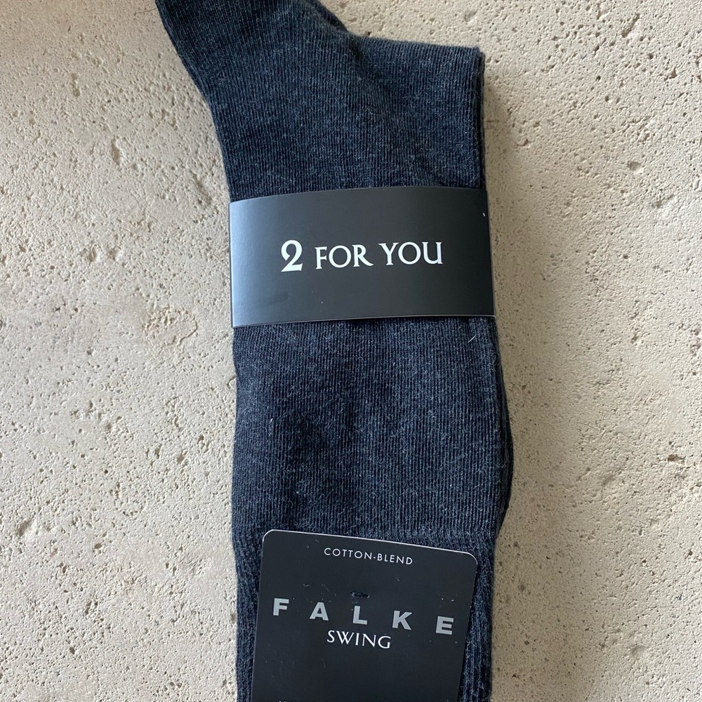 FALKE Men's Black Cotton-Blend Socks